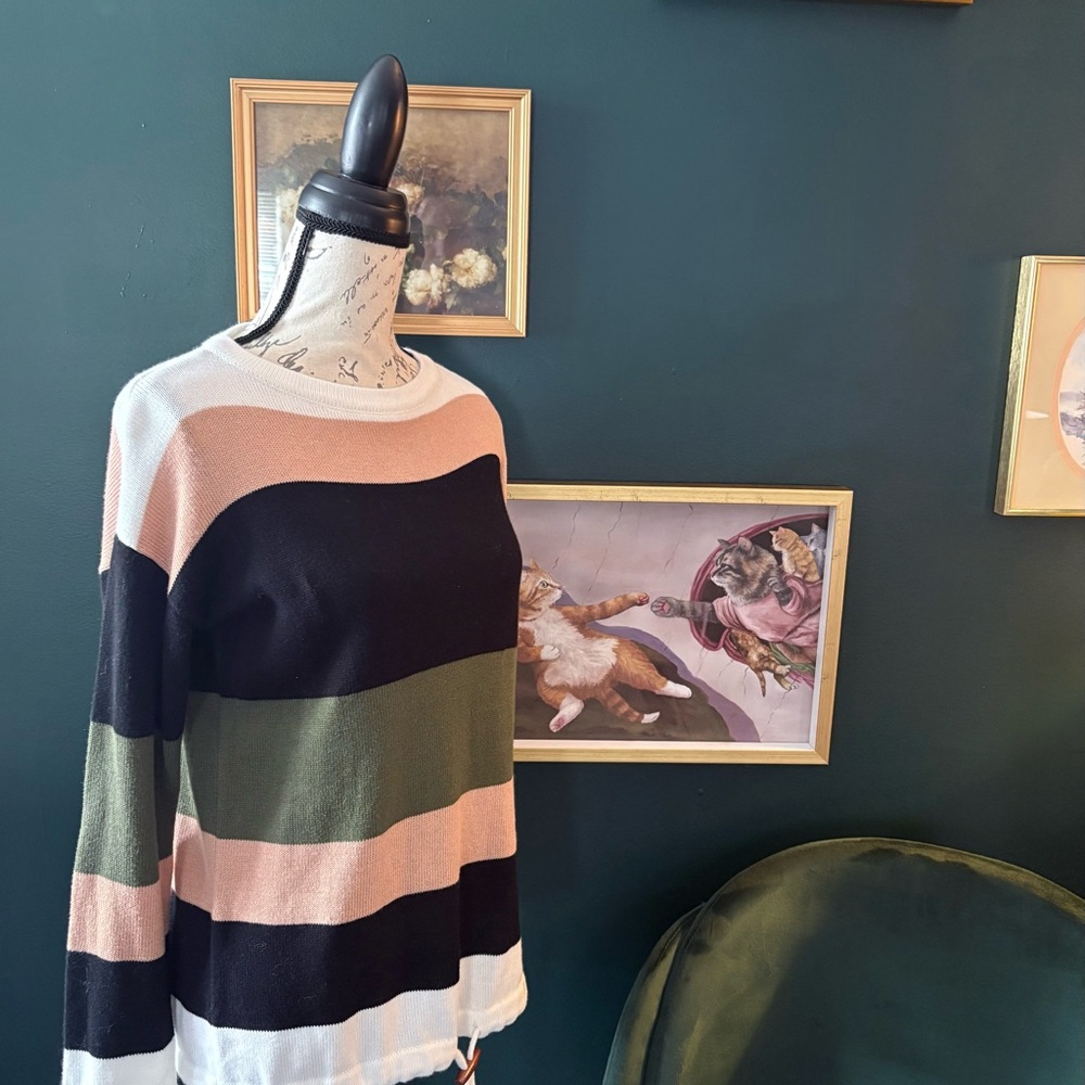 Elegant Striped Crew Neck Sweater